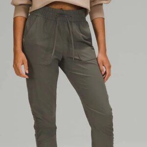 Lululemon Beyond The Studio Jogger Pant Gray Sage Size 8